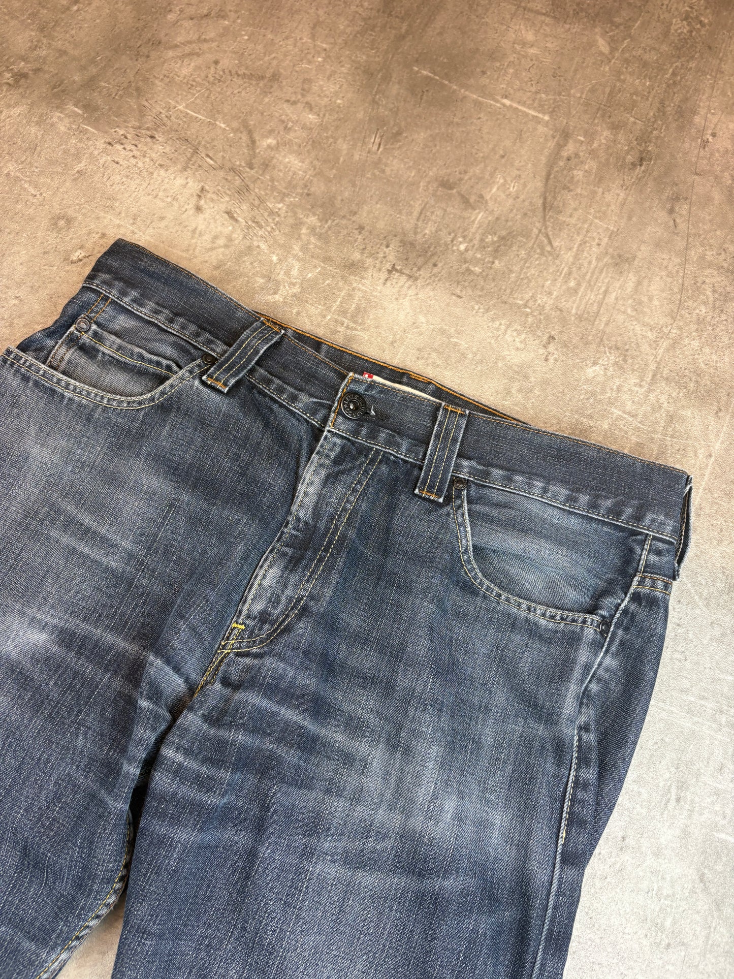 Levi’s Straight Jeans L