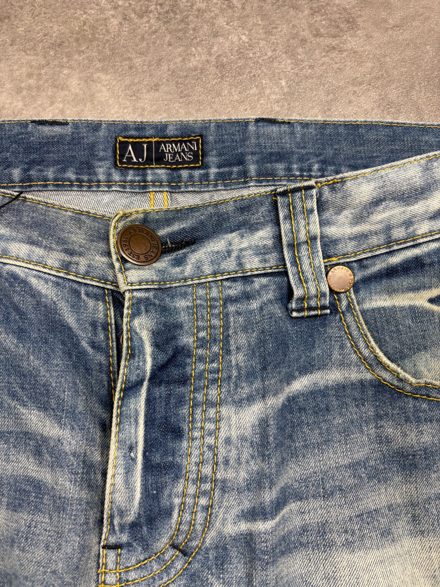 Armani Flared Jeans M