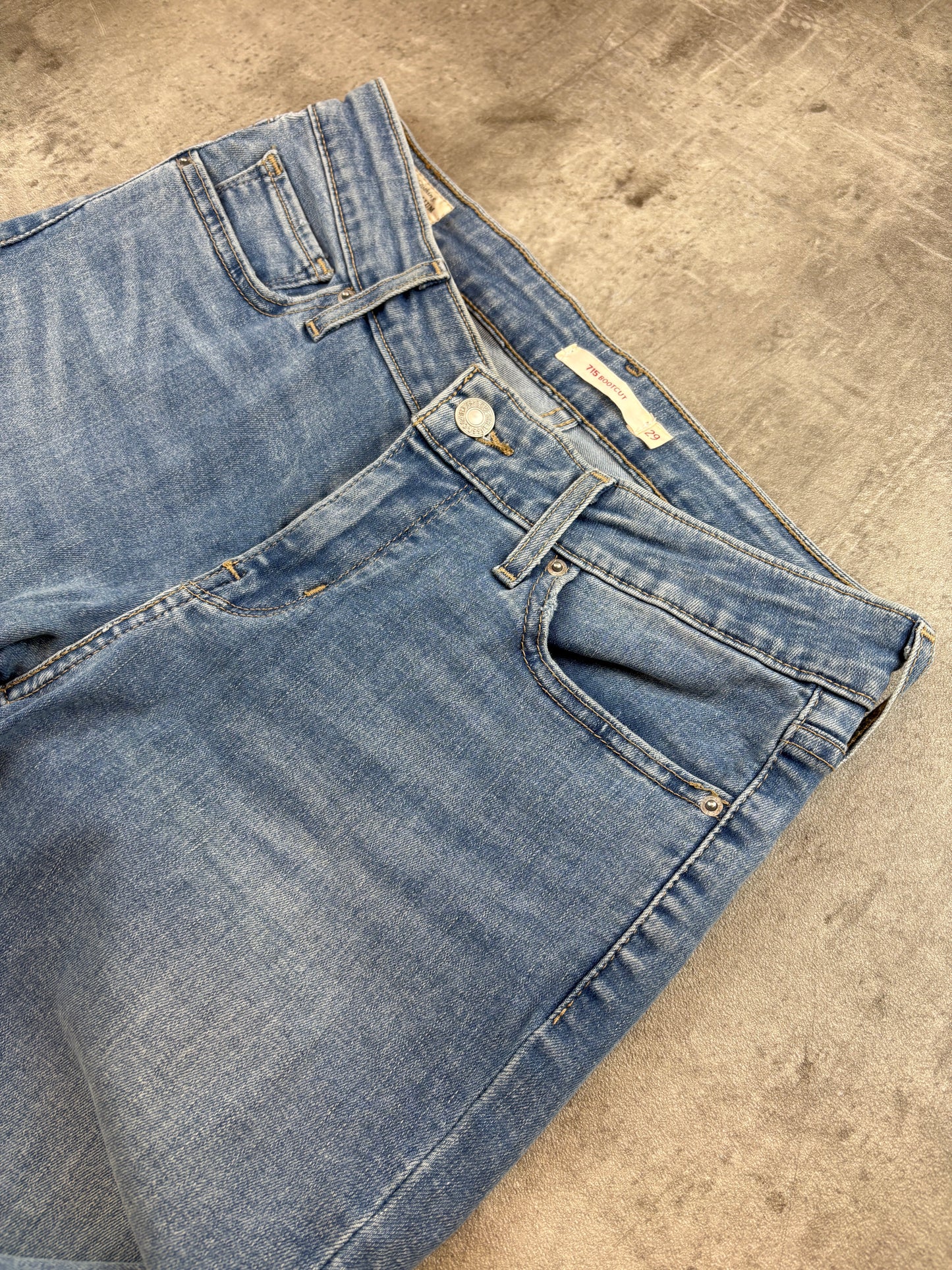 Levi’s Mid Waist Jeans S