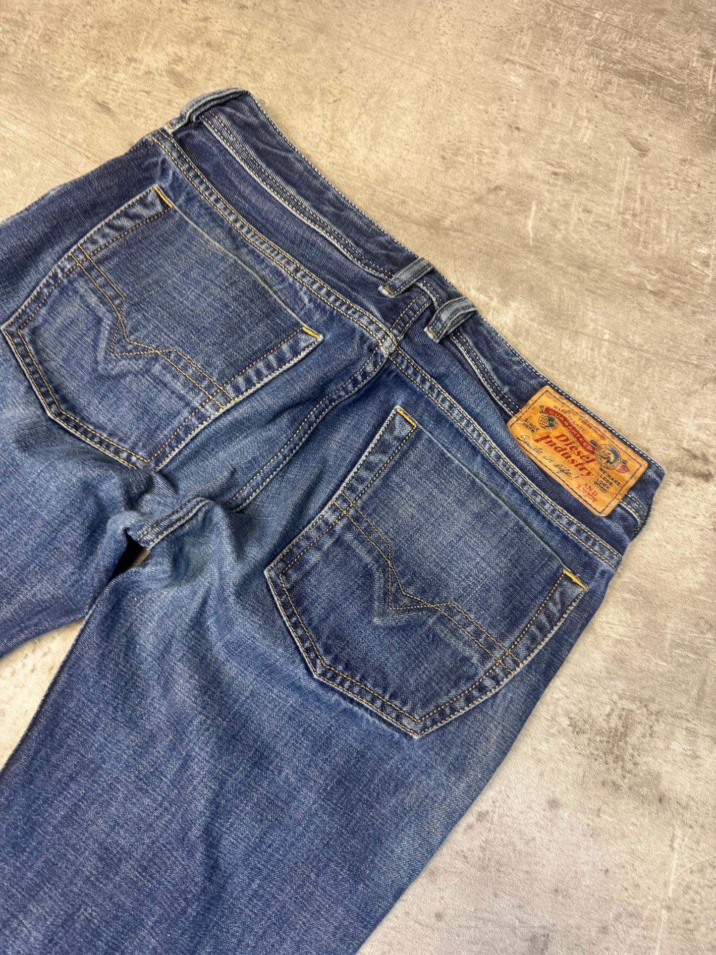 Diesel Straight Jeans S