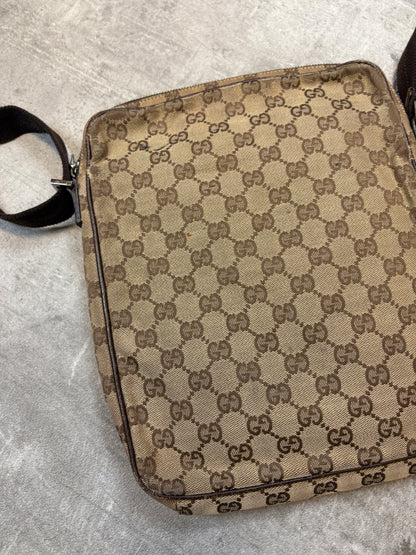 Gucci Monogramm Sling Bag