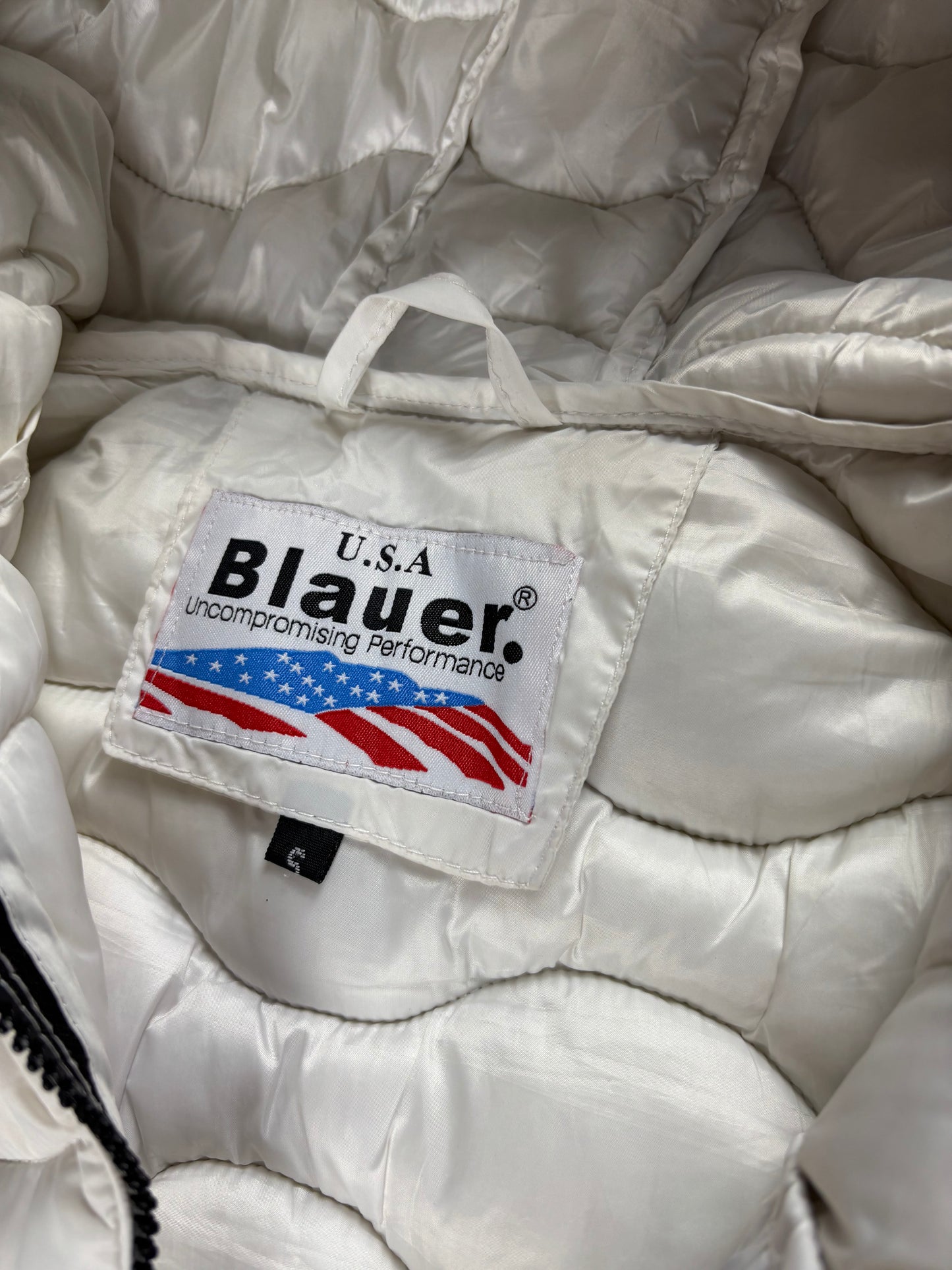 Blauer Puffer S