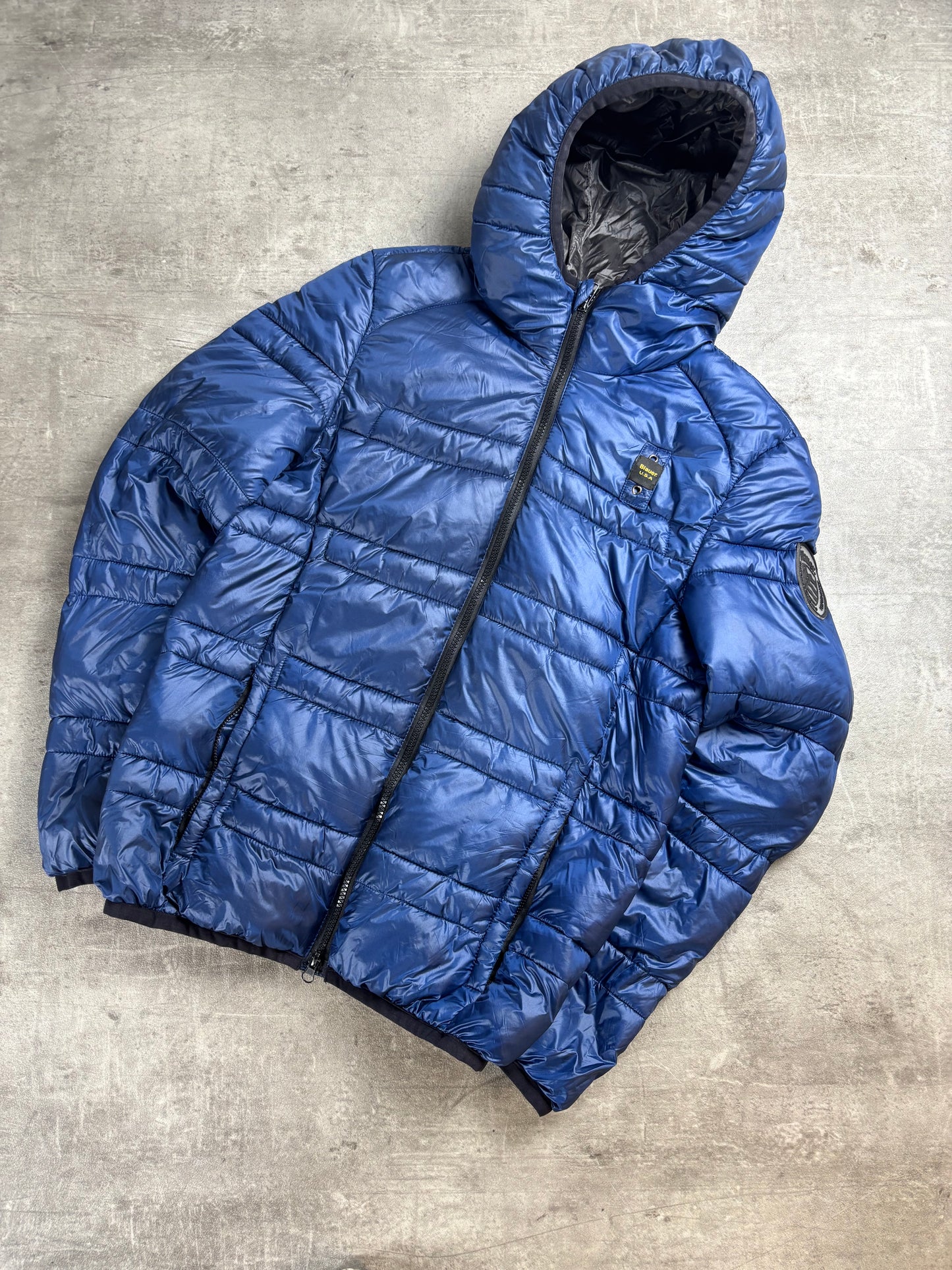Blauer Puffer XS