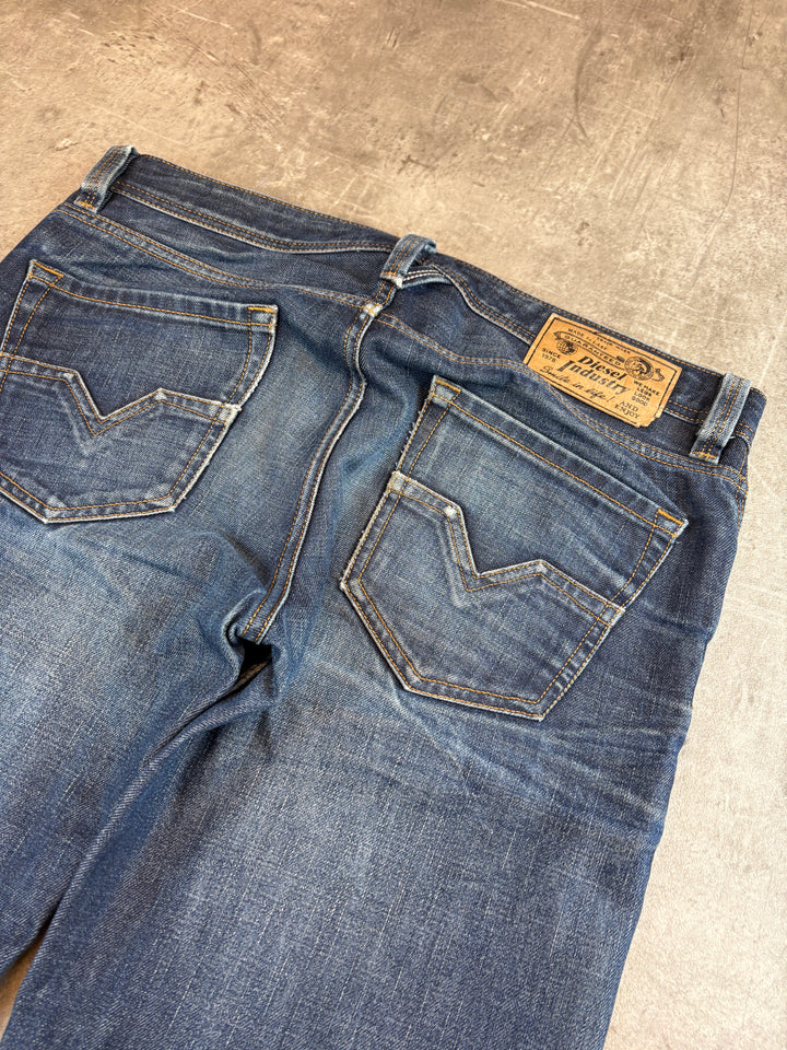 Diesel Straight Jeans L