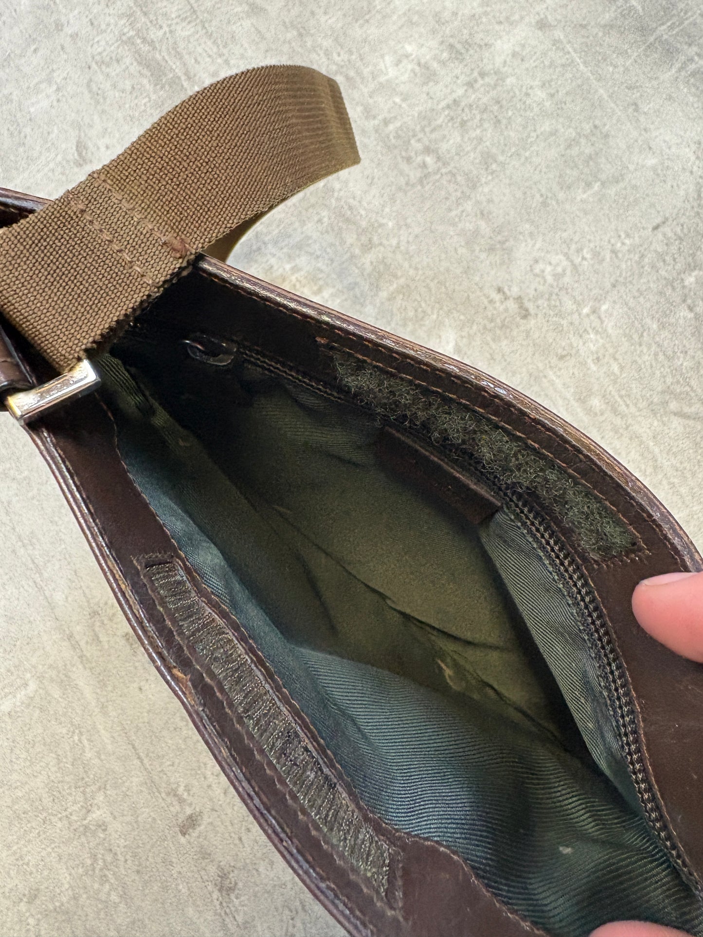 Gucci Monogramm Sling Bag