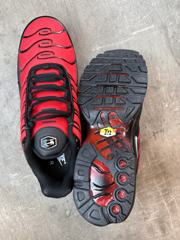 Nike TN‘s Deadpool Edition 43