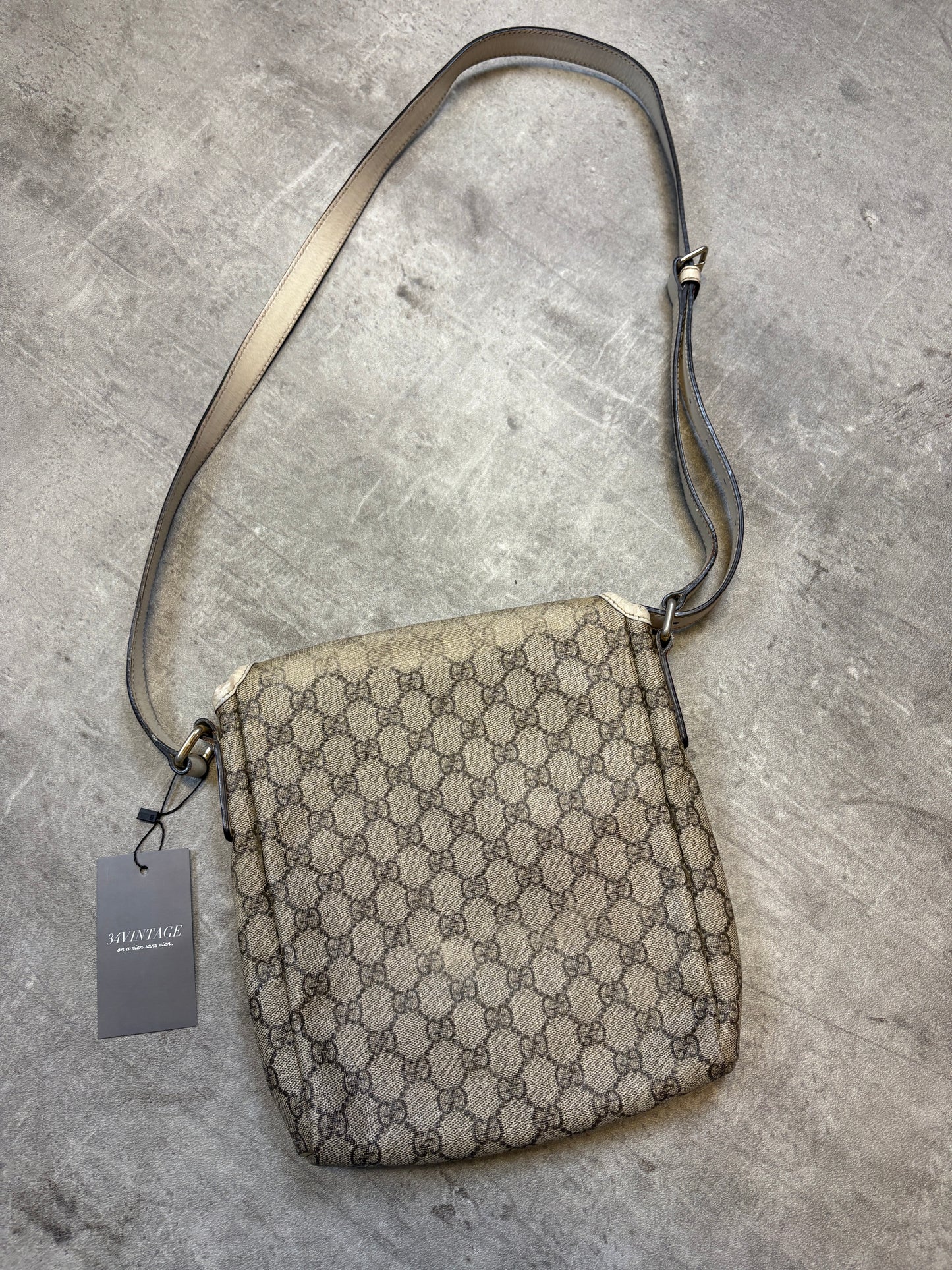 Gucci Monogramm Sling Bag