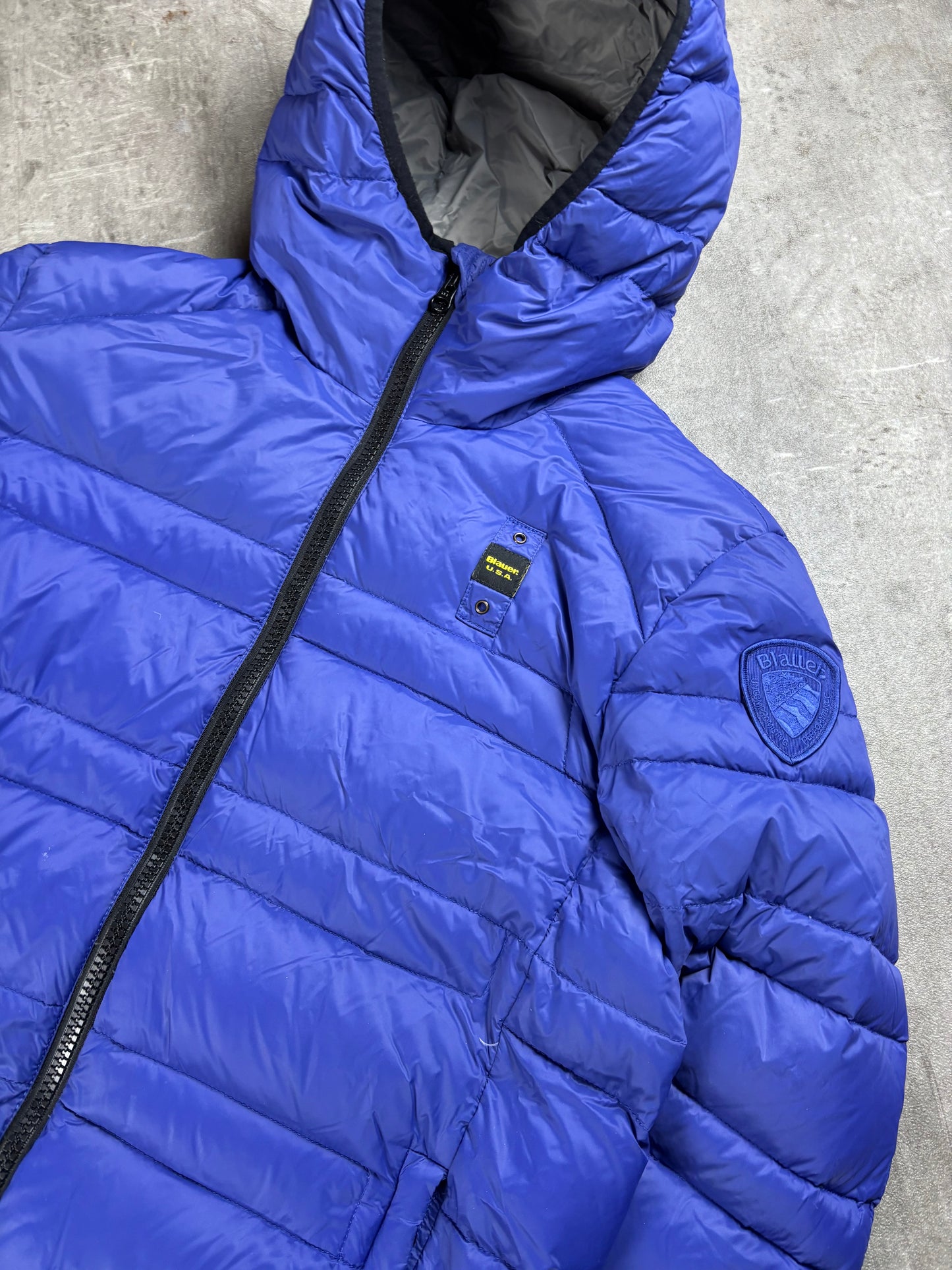 Blauer Puffer L