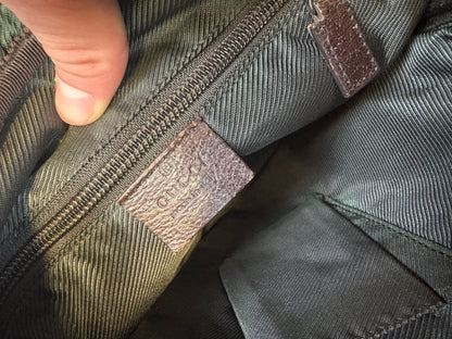 Gucci Monogramm Sling Bag