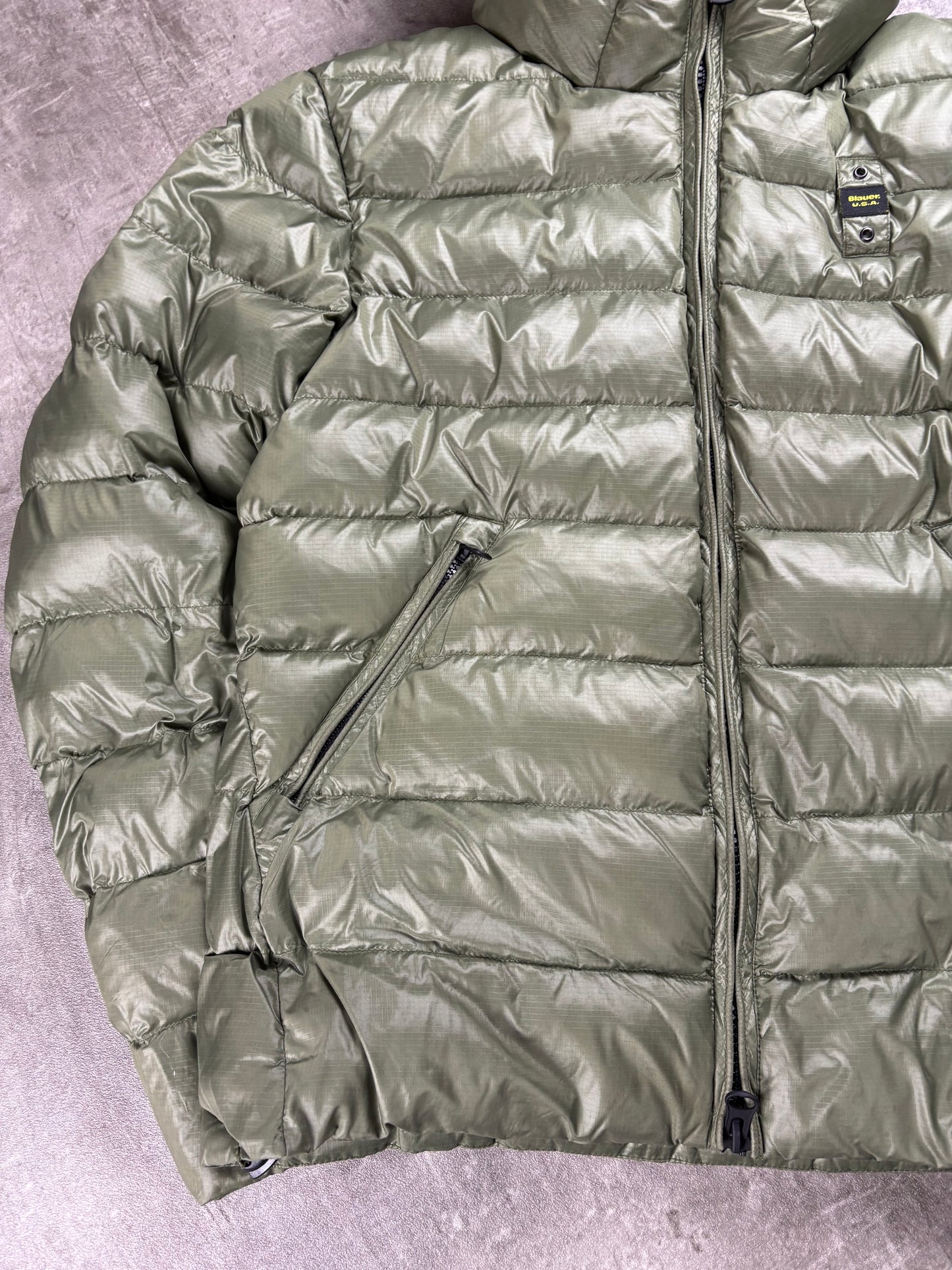 Blauer Puffer L