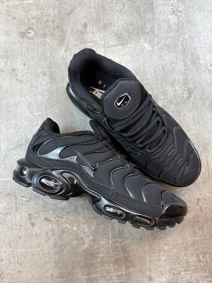 Nike TN‘s black 42