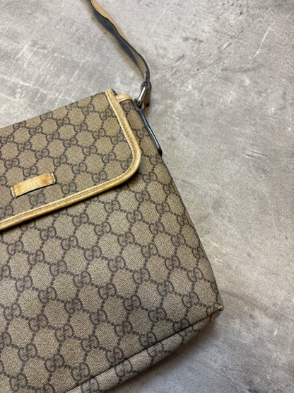 Gucci Monogramm Sling Bag