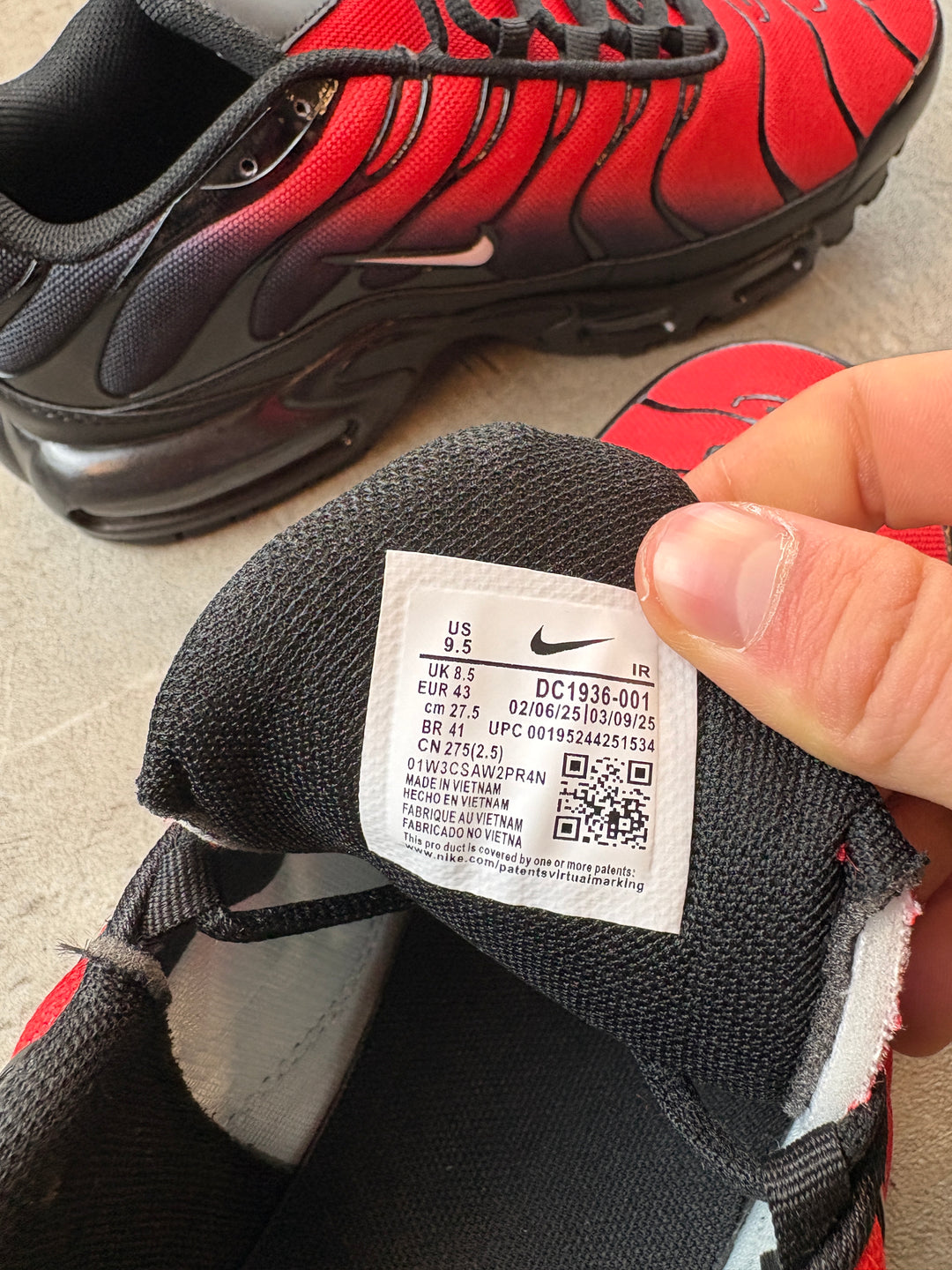 Nike TN‘s Deadpool Edition 43