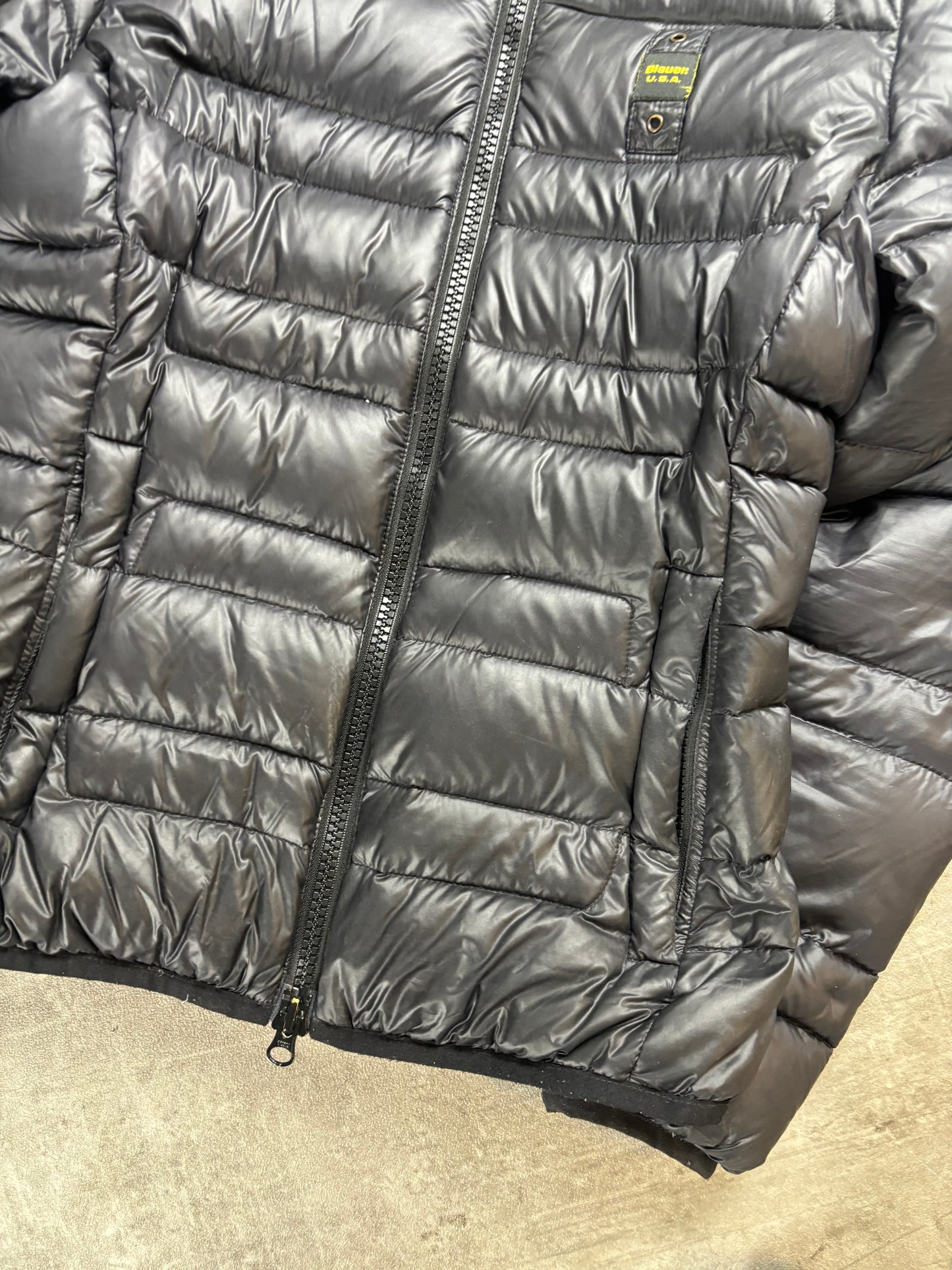 Blauer Puffer S