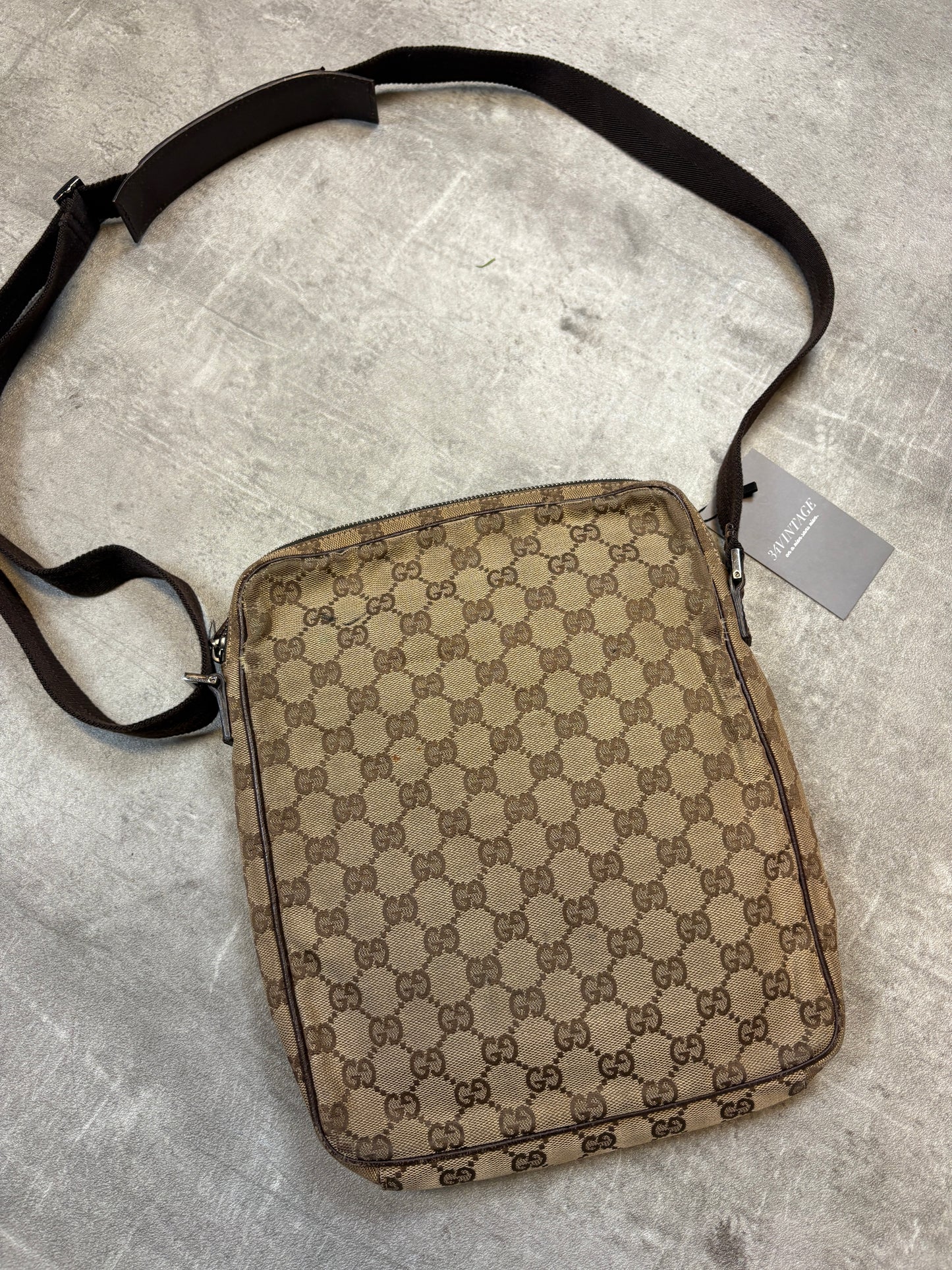 Gucci Monogramm Sling Bag