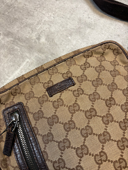 Gucci Monogramm Sling Bag