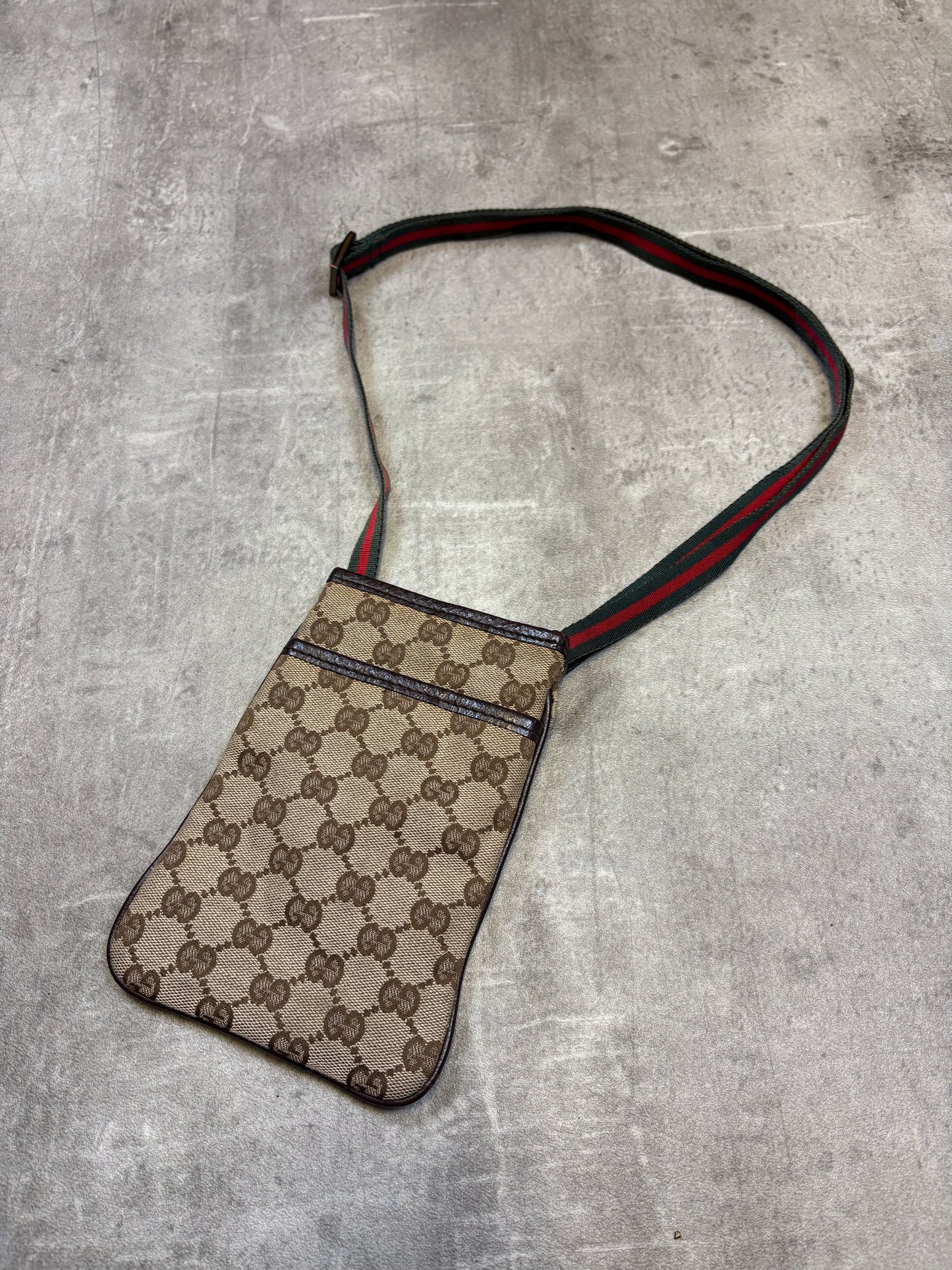 Gucci Monogramm Mini Sling Bag