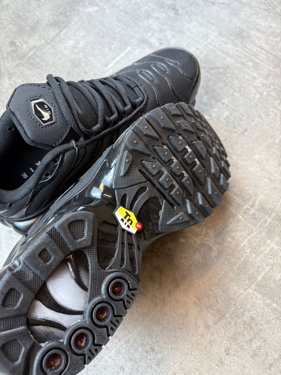 Nike TN‘s black 42