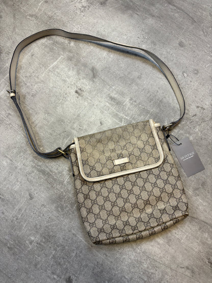 Gucci Monogramm Sling Bag