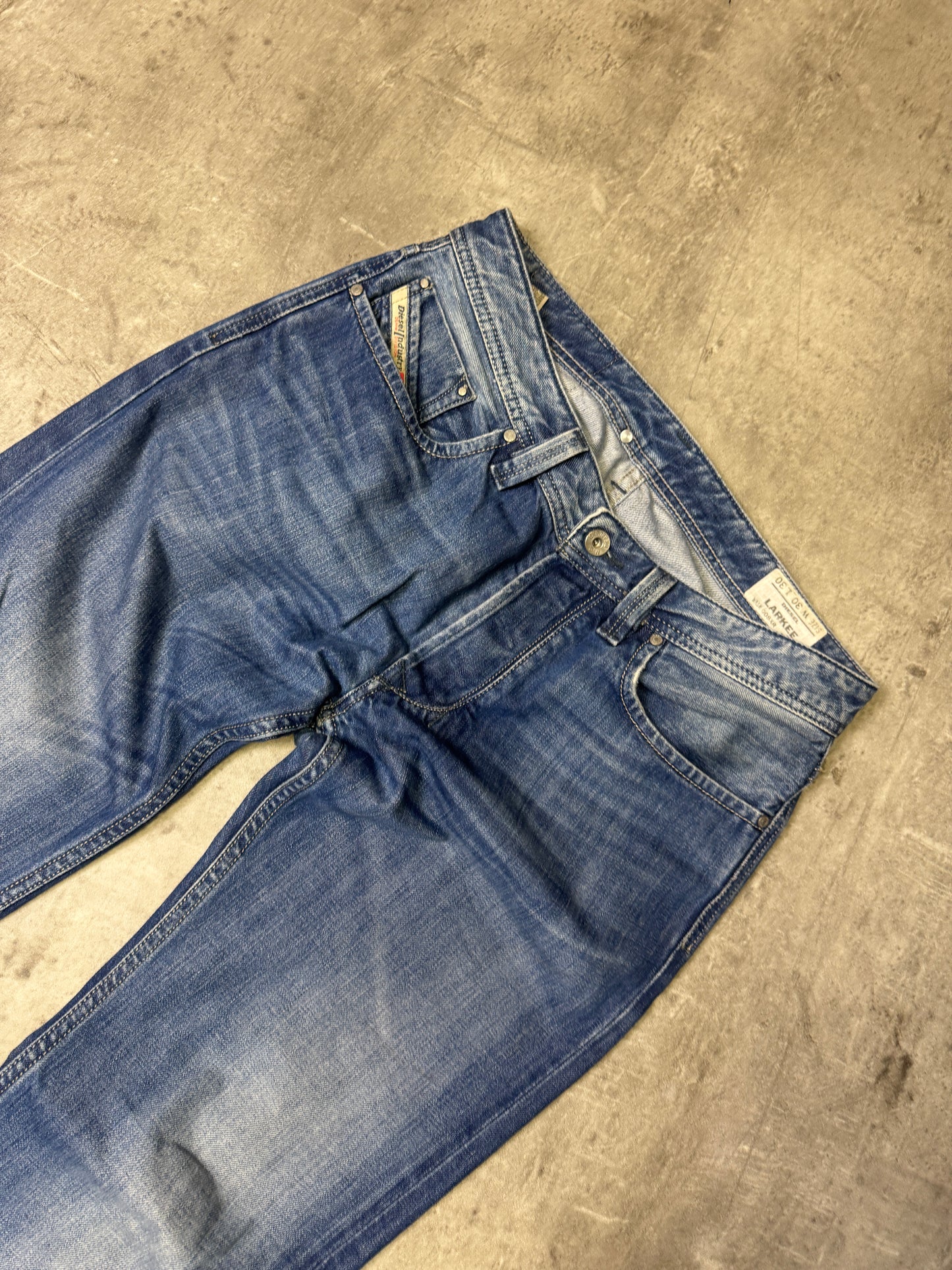 Diesel Straight Jeans S