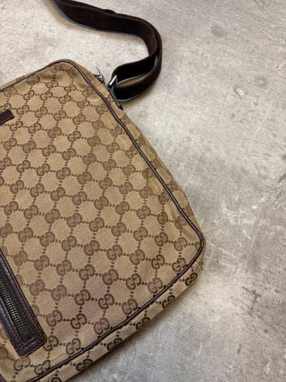 Gucci Monogramm Sling Bag