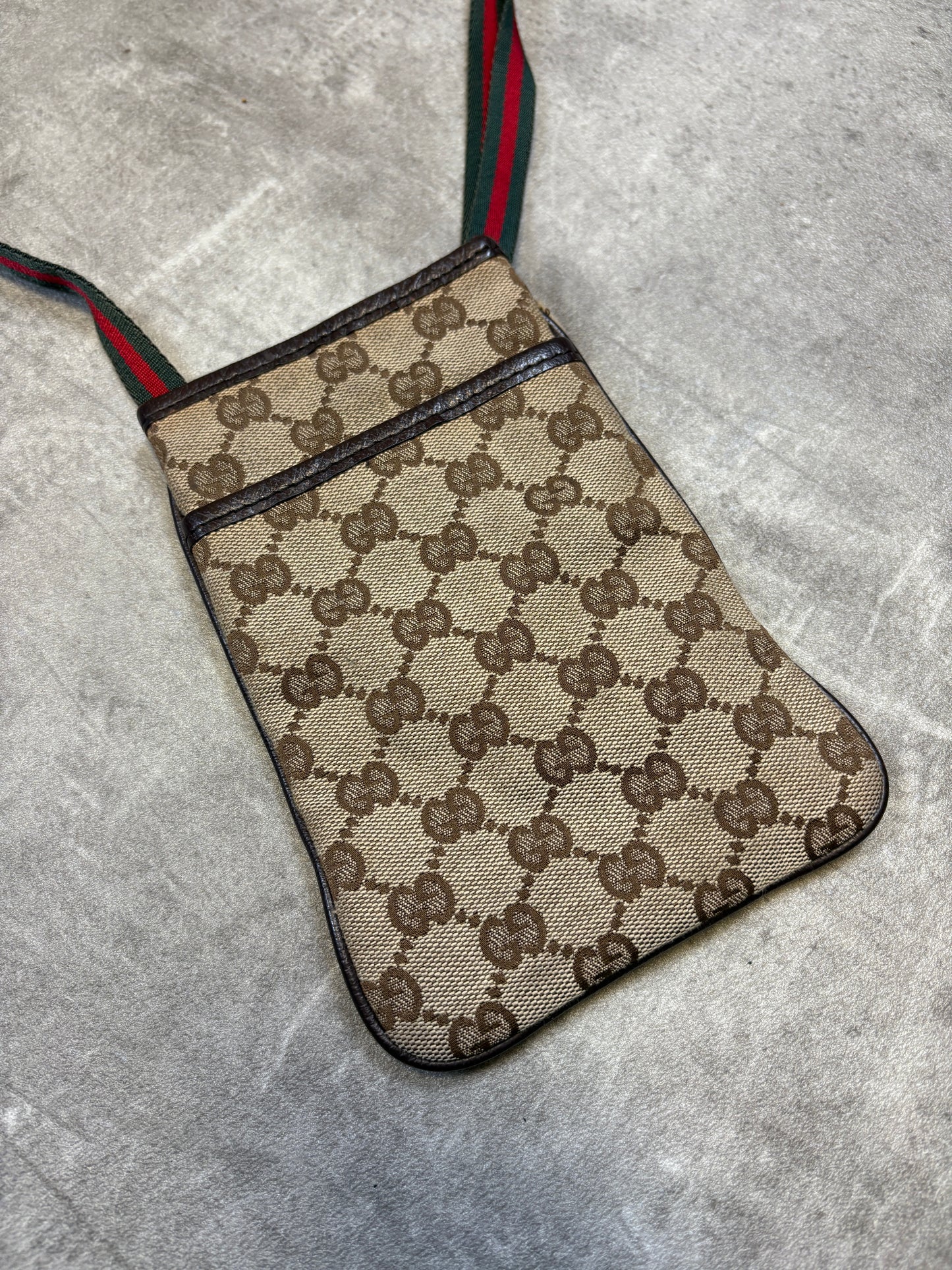 Gucci Monogramm Mini Sling Bag