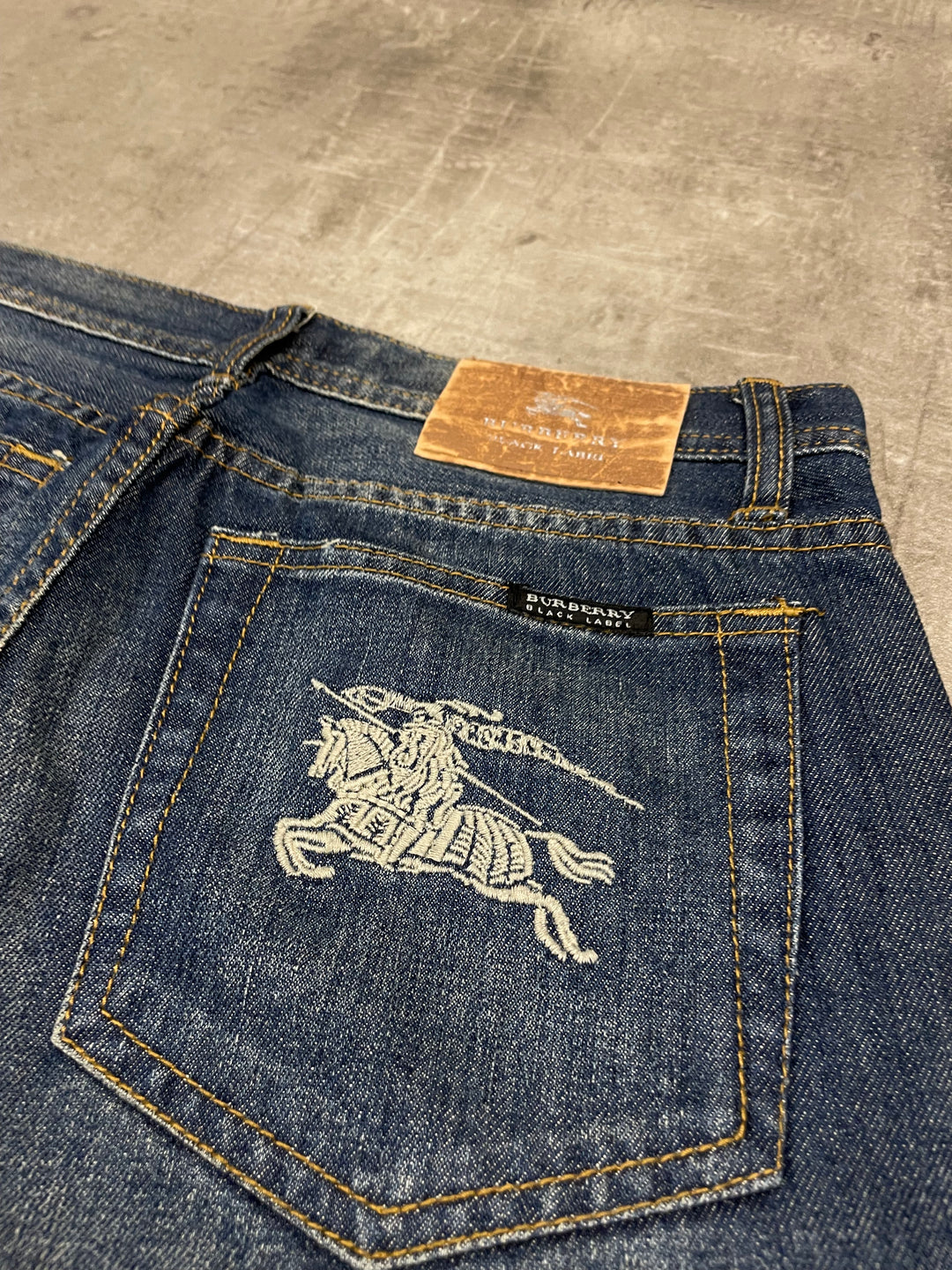 Burberry Black Label Straight Jeans S