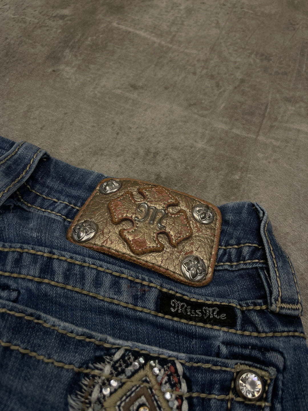 Miss Me Low Waist Bootcut Jeans XS | 25
