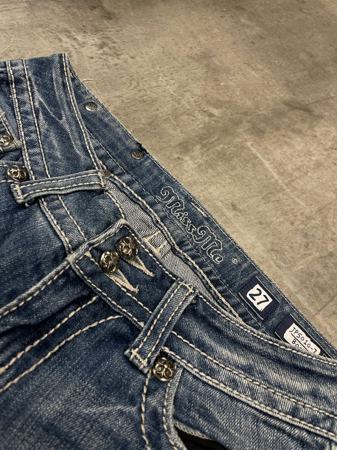 Miss Me Low Waist Bootcut Jeans S | 27