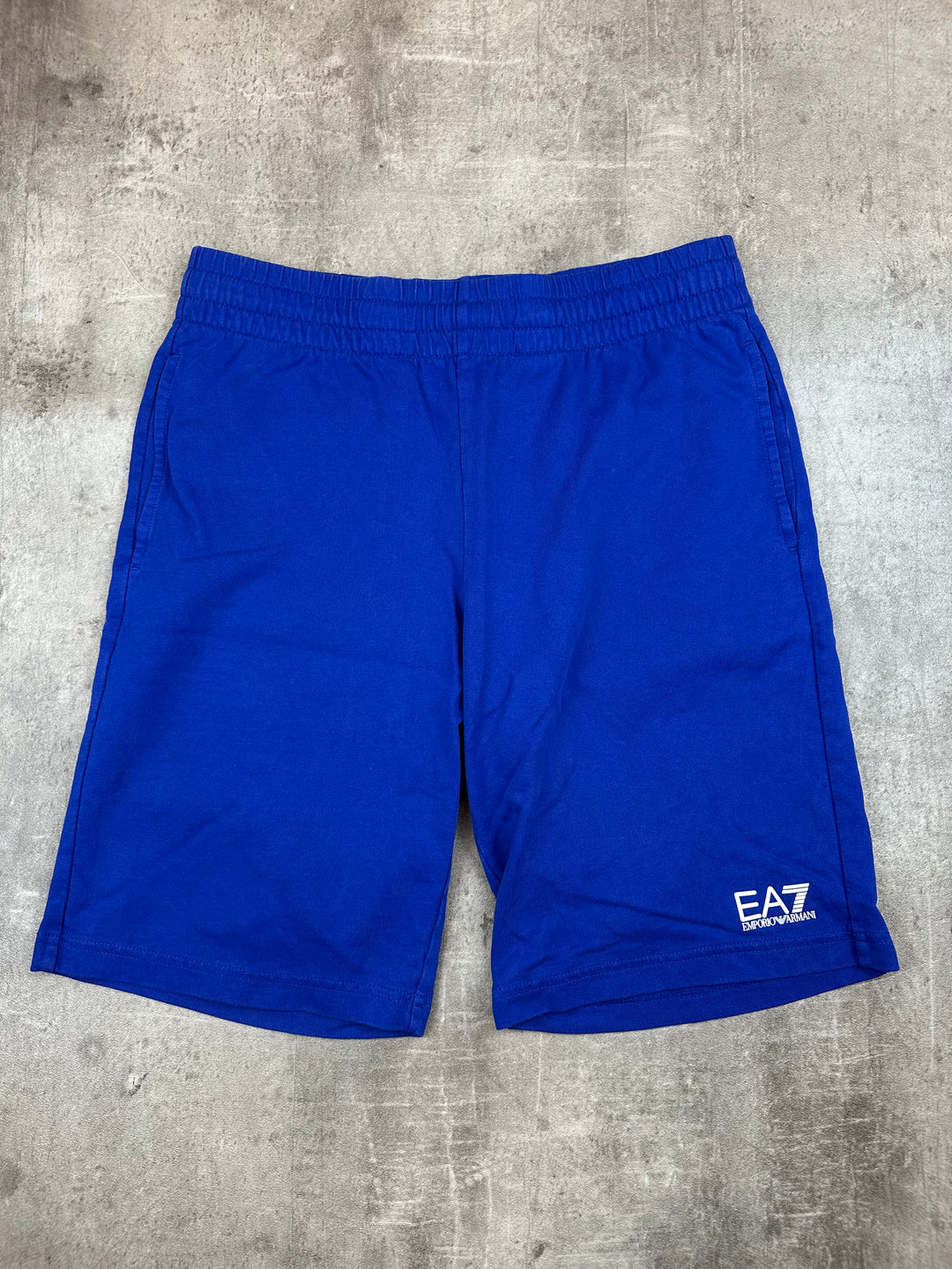 EA7 Shorts M