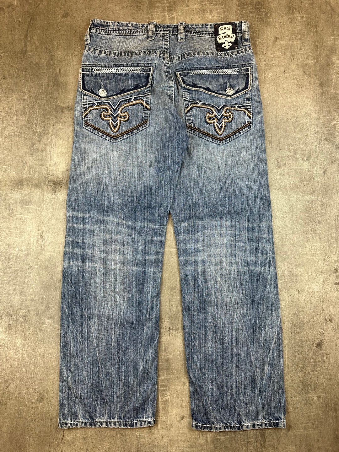 Rock Revival Straight Jeans | 32 | L