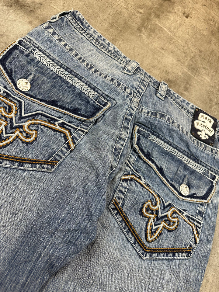 Rock Revival Straight Jeans | 32 | L