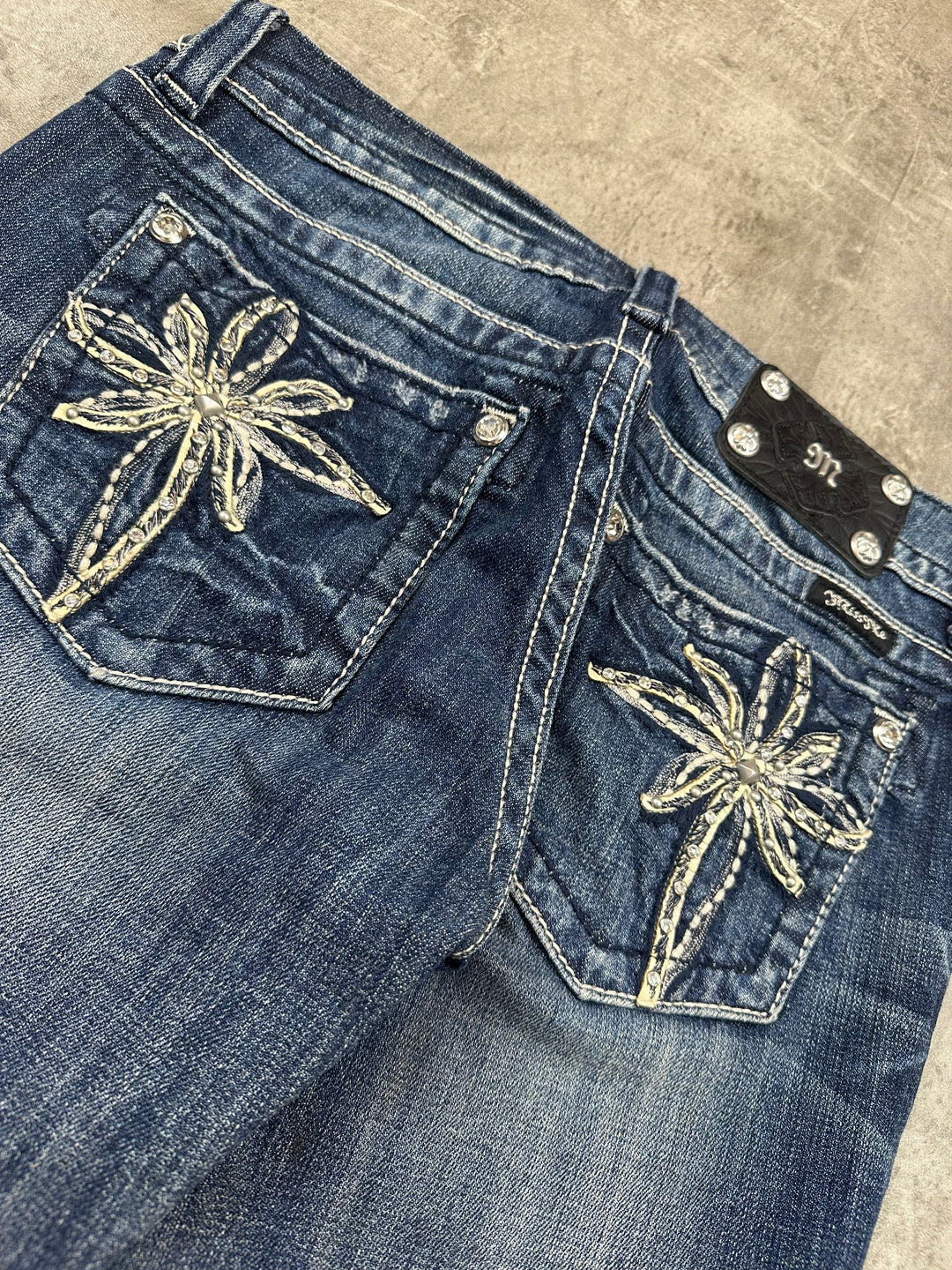 Miss Me Low Waist Straight Jeans | 28 | S