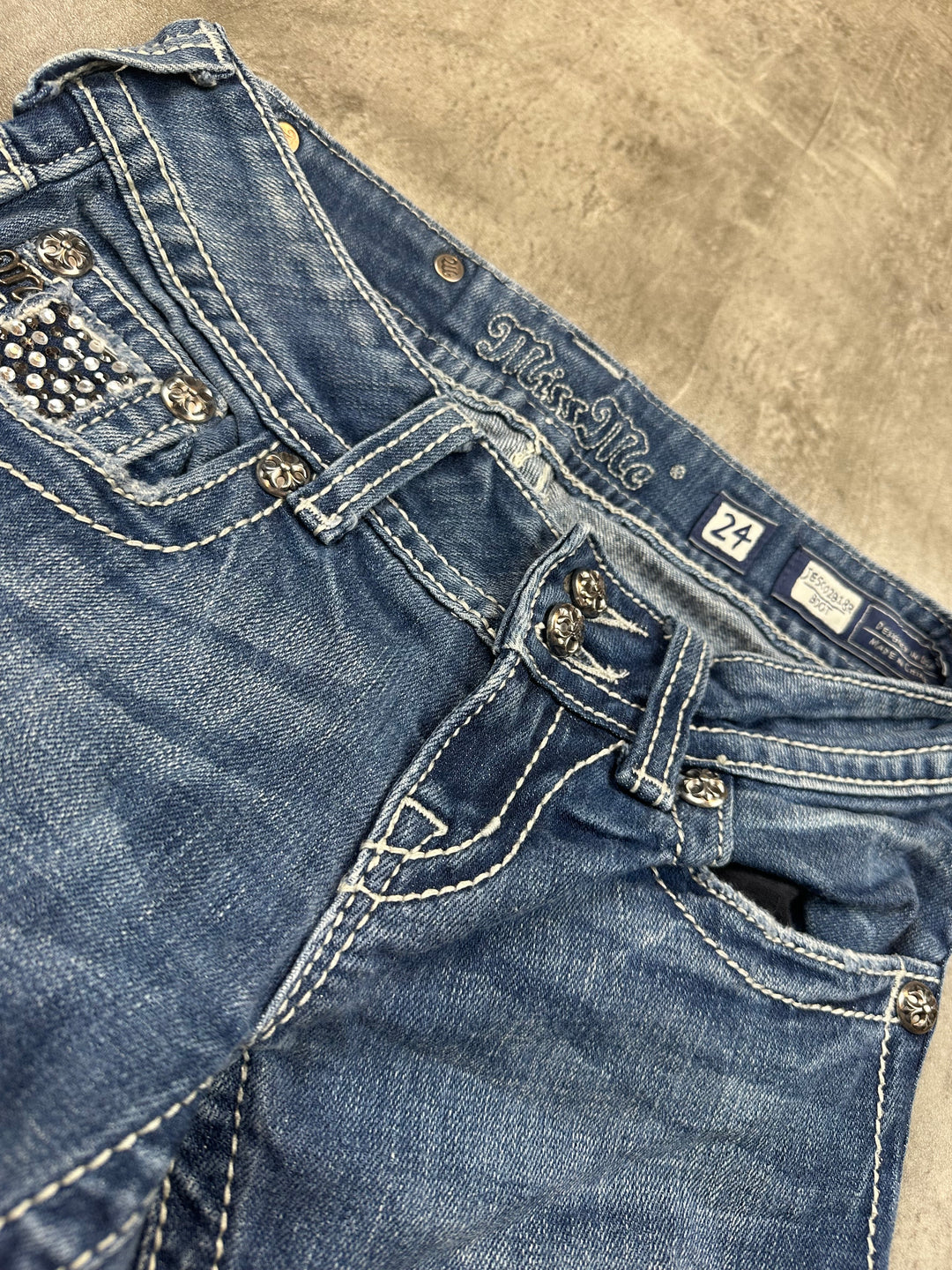 Miss Me Low Waist Bootcut Jeans | 24 | XXS