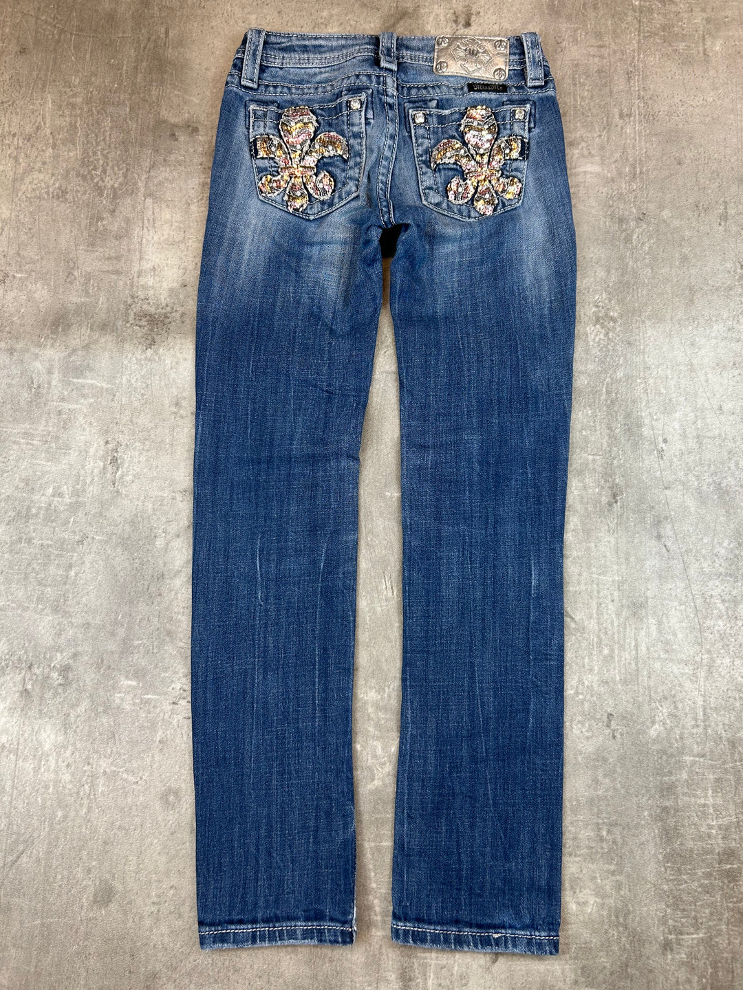 Miss Me Low Waist Straight Jeans XXXXS | 10