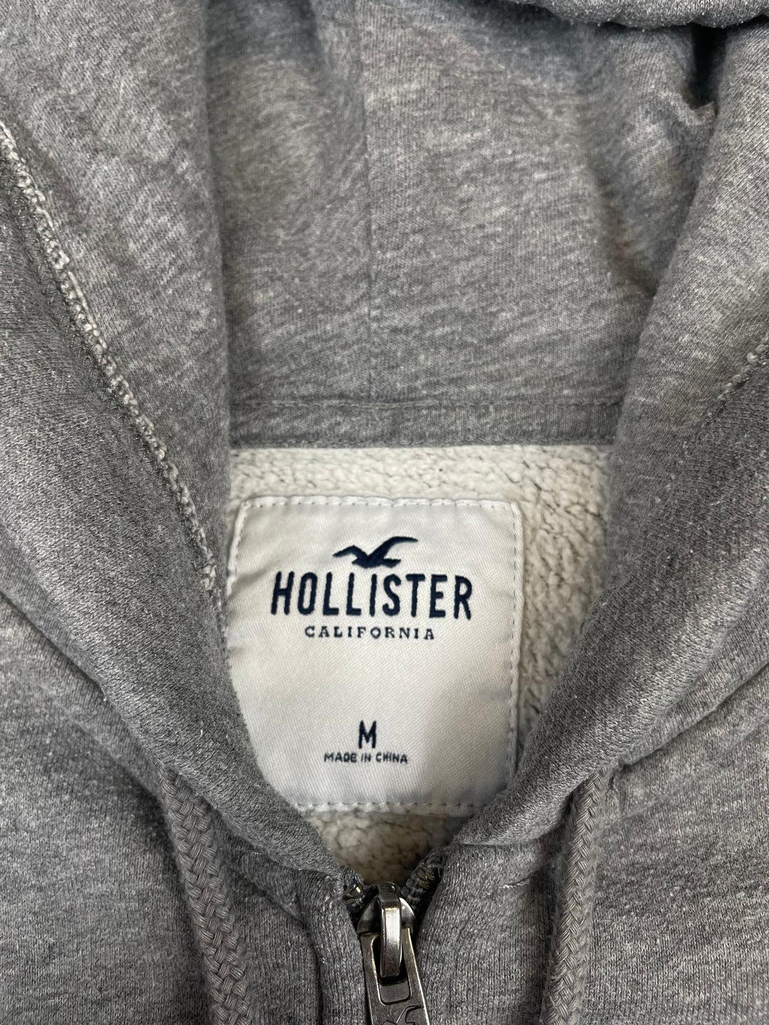 Hollister Zipper M