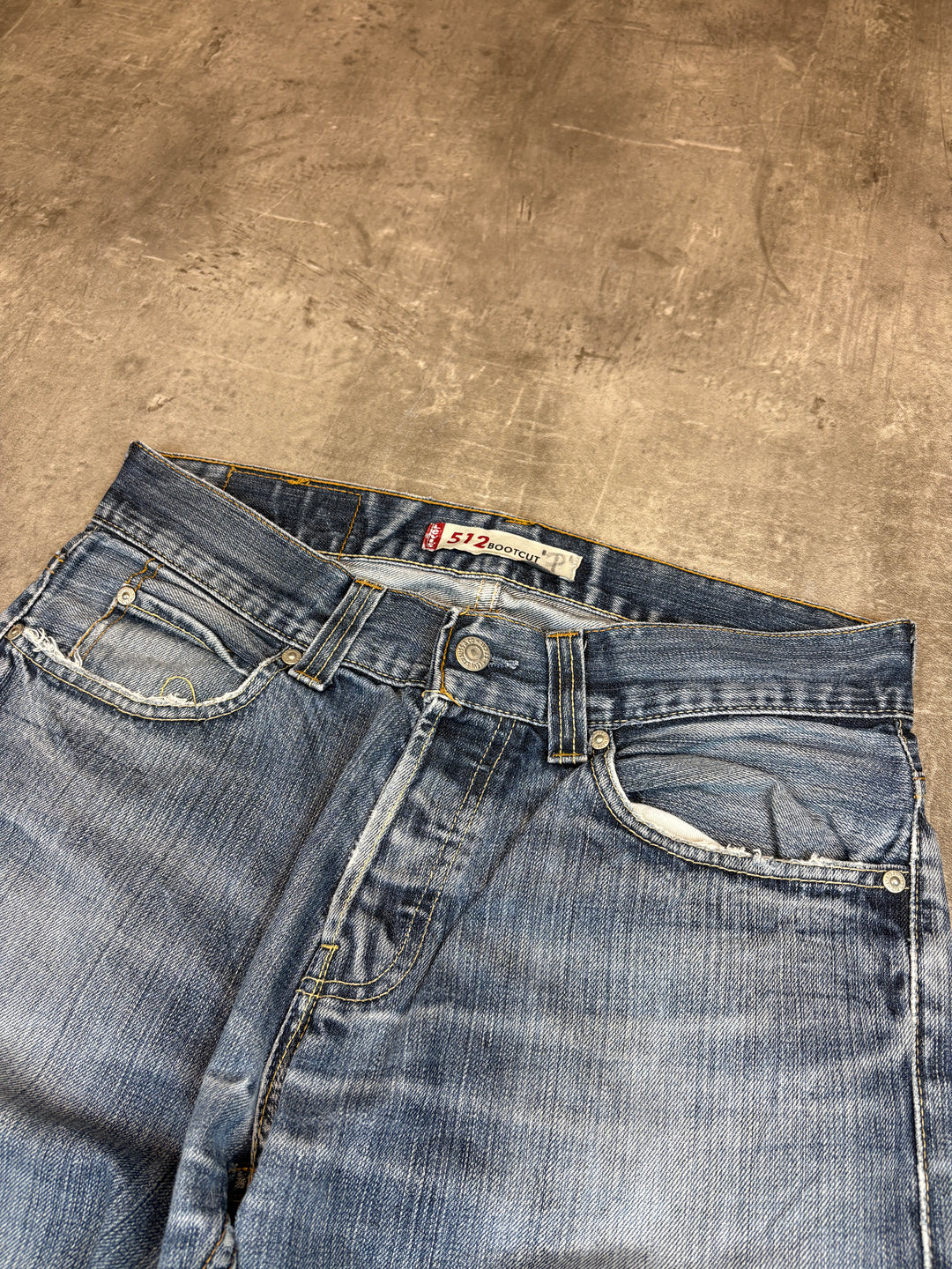 Levi’s Bootcut Jeans M
