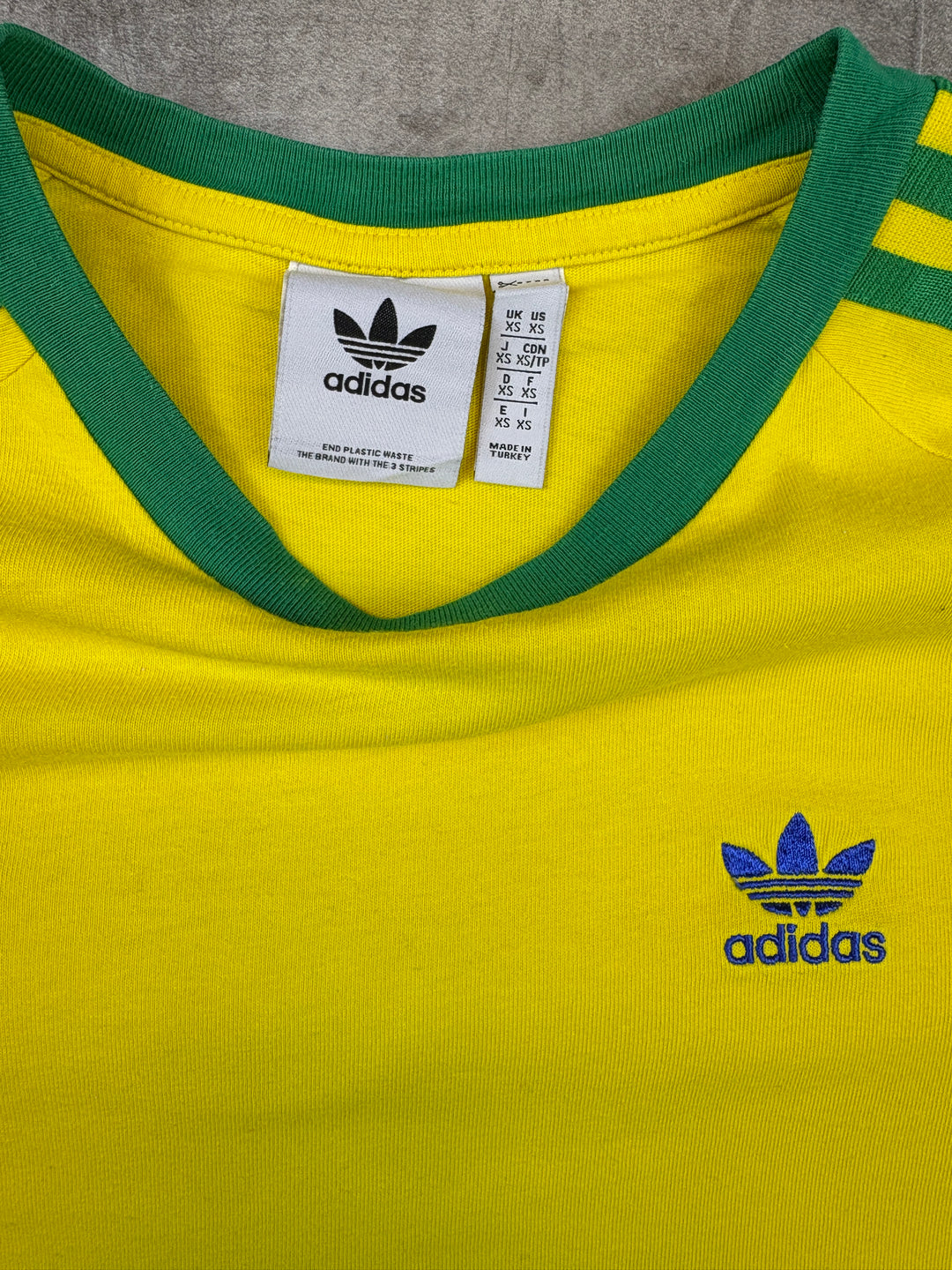Adidas T-Shirt XS