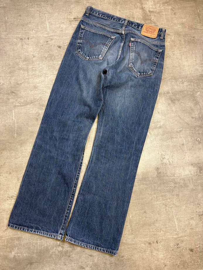 Levi's Straight Jeans (M)