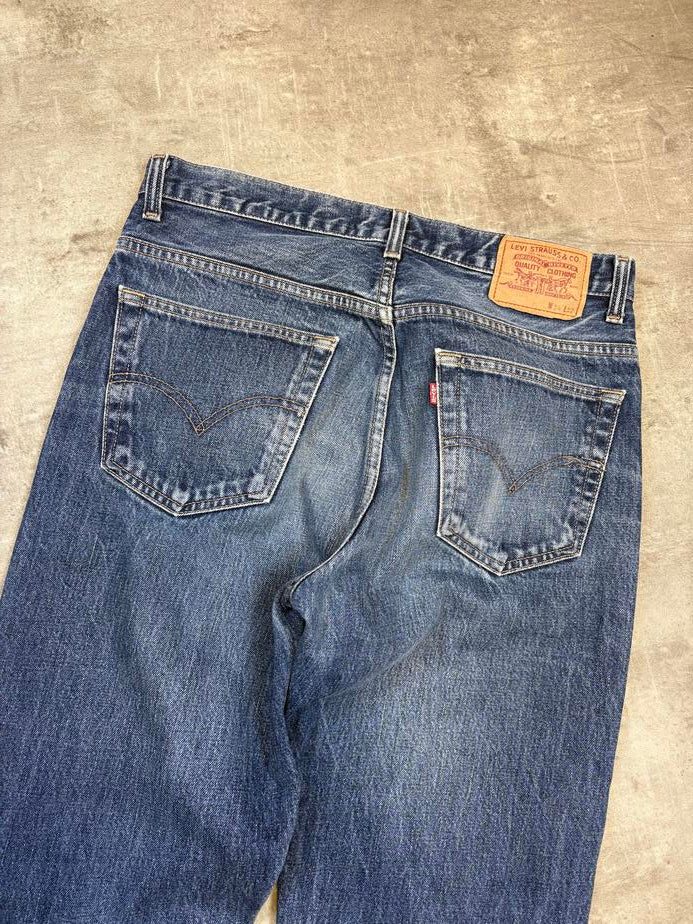 Levi's Straight Jeans (M)