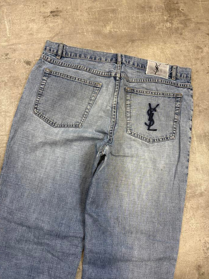 Yves Saint Laurent Straight Jeans M
